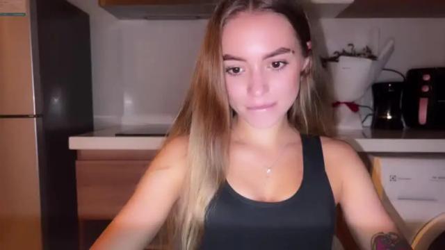 Image 2 of emily_wilds Stream on Chaturbate on 26 months ago