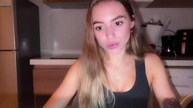 Image 6 of emily_wilds Stream on Chaturbate on 26 months ago