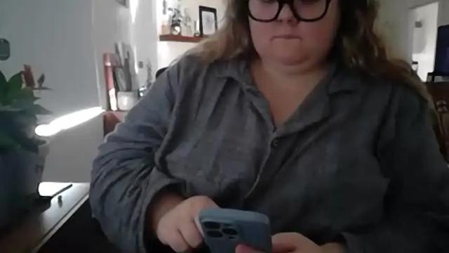 Image 12 of emily_xoxo Stream on Chaturbate on 14 months ago