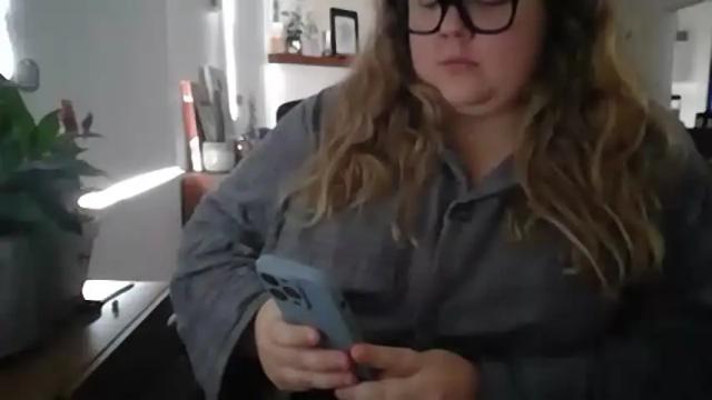 Image 7 of emily_xoxo Stream on Chaturbate on 14 months ago