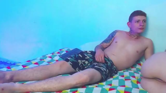 Image 3 of emilyandmanson_ Stream on Chaturbate on 17 months ago