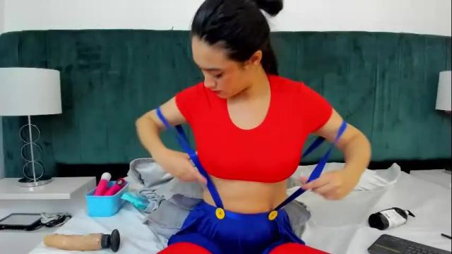 Image 7 of emilyandmarco_ Stream on Chaturbate on 1 month ago