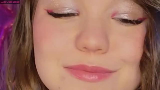 Thumbnail 2, emilyart_'s Stream at Chaturbate, 15 months ago