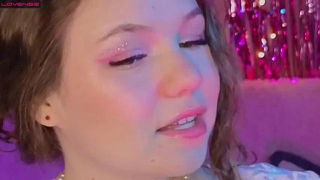Thumbnail 1, emilyart_'s Stream at Chaturbate, 15 months ago