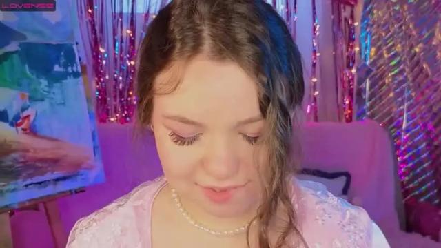 Image 12 of emilyart_ Stream on Chaturbate on 15 months ago