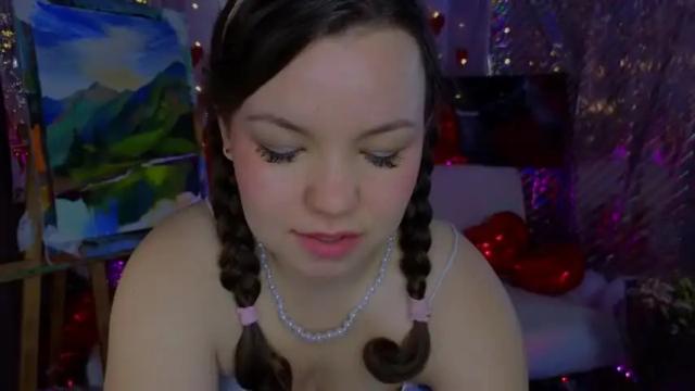 Image 2 of emilyart_ Stream on Chaturbate on 13 months ago