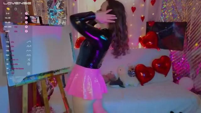 Image 6 of emilyart_ Stream on Chaturbate on 13 months ago