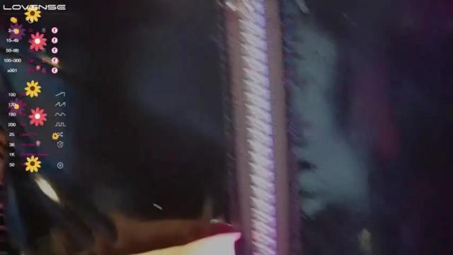 Image 12 of emilyart_ Stream on Chaturbate on 13 months ago
