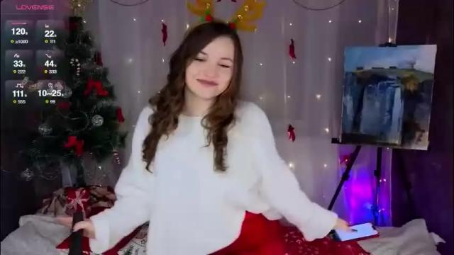 Image 2 of emilyart_ Stream on Chaturbate on 26 days ago