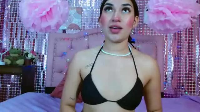 Image 3 of emilybakeer__ Stream on Chaturbate on 18 months ago