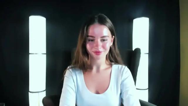 Image 8 of emilyboner Stream on Chaturbate on 15 months ago