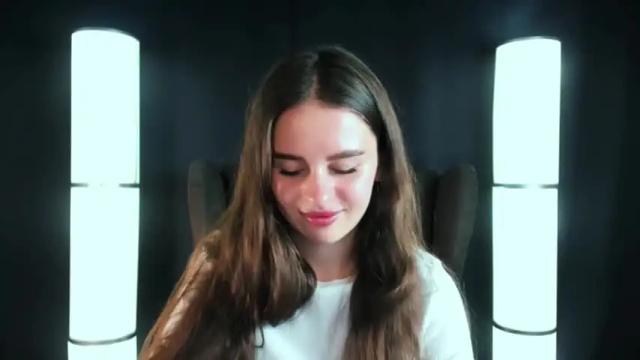 Image 12 of emilyboner Stream on Chaturbate on 15 months ago