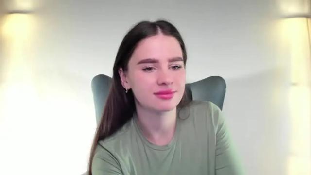 Image 7 of emilyboner Stream on Chaturbate on 14 months ago