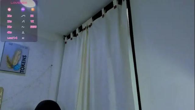 Image 11 of emilycastro_ Stream on Chaturbate on 19 days ago