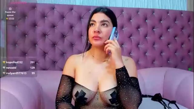 Image 2 of emilycastro_ Stream on Chaturbate on 1 month ago