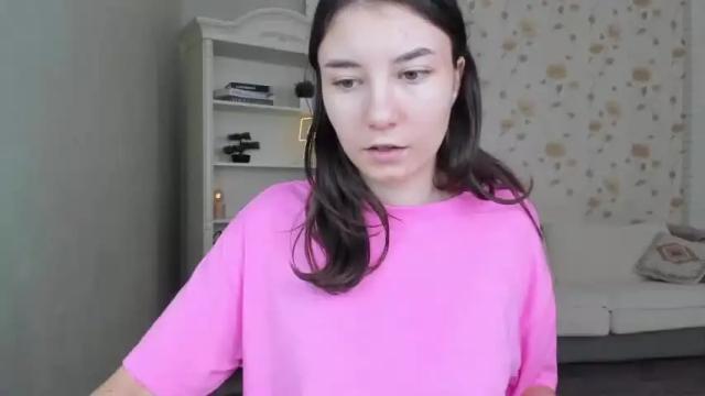 Image 11 of emilychek Stream on Chaturbate on 15 months ago