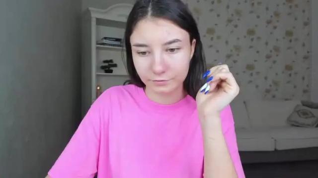 Image 12 of emilychek Stream on Chaturbate on 15 months ago