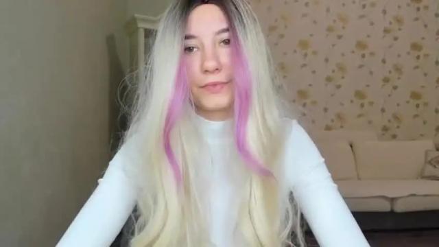 Image 2 of emilychek Stream on Chaturbate on 15 months ago