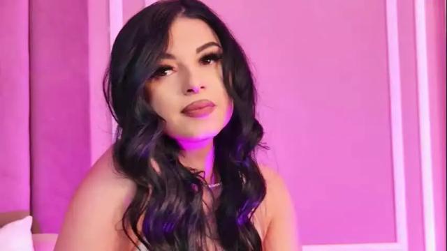 Image 10 of emilycolle_ Stream on Chaturbate on 1 month ago