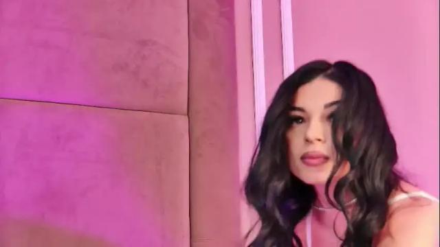 Image 2 of emilycolle_ Stream on Chaturbate on 1 month ago