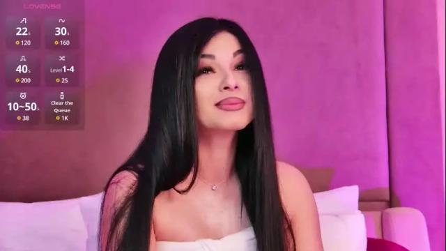 Image 2 of emilycolle_ Stream on Chaturbate on 15 days ago