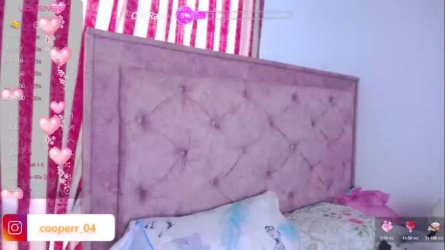 Image 7 of emilycooper_26 Stream on Chaturbate on 15 months ago
