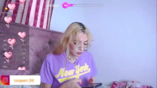 Image 7 of emilycooper_26 Stream on Chaturbate on 15 months ago