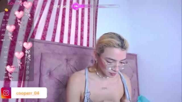 Image 11 of emilycooper_26 Stream on Chaturbate on 14 months ago