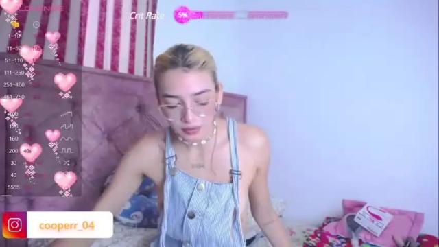 Image 3 of emilycooper_26 Stream on Chaturbate on 14 months ago