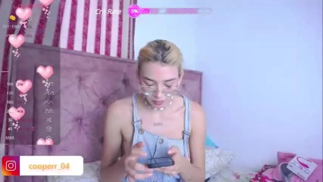 Image 6 of emilycooper_26 Stream on Chaturbate on 14 months ago