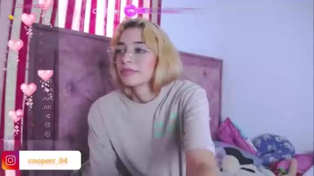 Image 11 of emilycooper_26 Stream on Chaturbate on 14 months ago