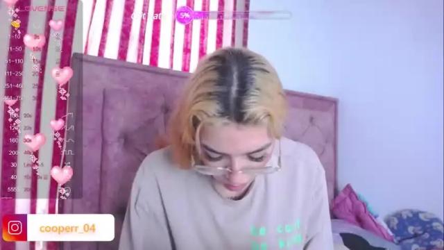 Image 4 of emilycooper_26 Stream on Chaturbate on 14 months ago