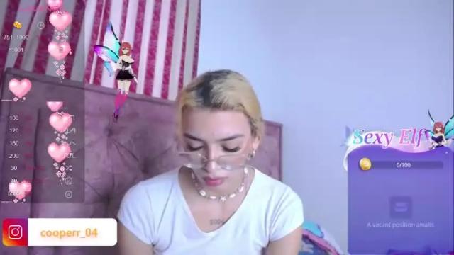 Image 2 of emilycooper_26 Stream on Chaturbate on 14 months ago
