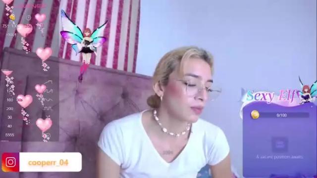 Image 3 of emilycooper_26 Stream on Chaturbate on 14 months ago