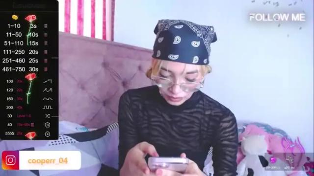Image 2 of emilycooper_26 Stream on Chaturbate on 14 months ago