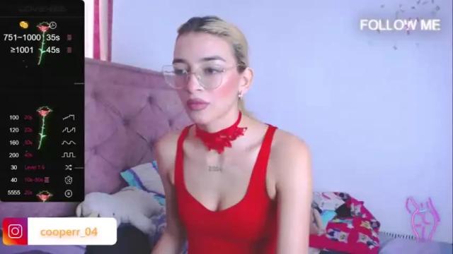 Image 7 of emilycooper_26 Stream on Chaturbate on 14 months ago