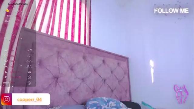 Image 12 of emilycooper_26 Stream on Chaturbate on 14 months ago