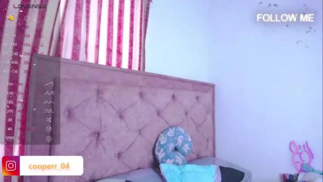 Image 2 of emilycooper_26 Stream on Chaturbate on 14 months ago