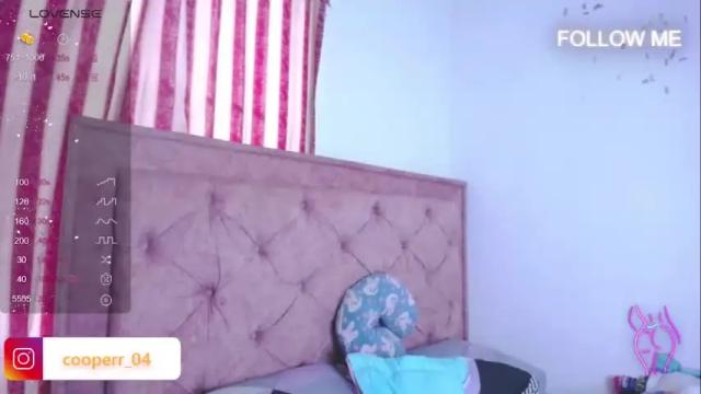 Image 3 of emilycooper_26 Stream on Chaturbate on 14 months ago