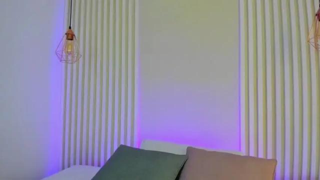 Image 2 of emilycortez_ Stream on Chaturbate on 16 months ago