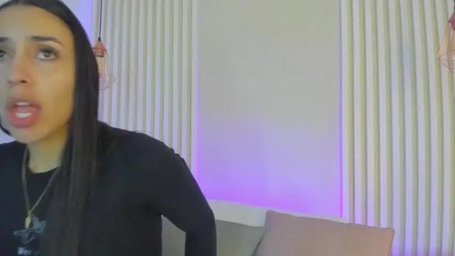 Image 4 of emilycortez_ Stream on Chaturbate on 16 months ago