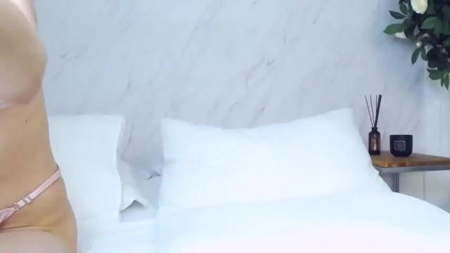 Image 10 of emilyeven Stream on Chaturbate on 16 months ago