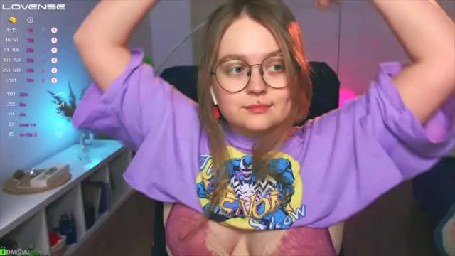 Image 10 of emilyforelsket Stream on Chaturbate on 13 months ago