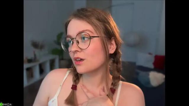 Image 4 of emilyforelsket Stream on Chaturbate on 1 month ago