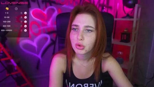 Image 3 of emilyfoxxi Stream on Chaturbate on 15 months ago