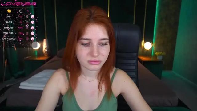 Image 7 of emilyfoxxi Stream on Chaturbate on 13 months ago