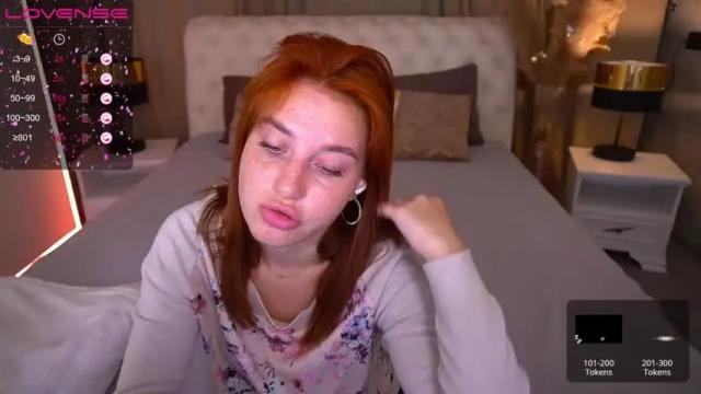 Image 10 of emilyfoxxi Stream on Chaturbate on 5 months ago