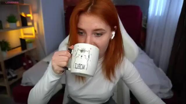 Image 8 of emilyfoxxi Stream on Chaturbate on 2 months ago