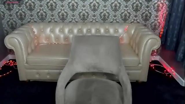 Image 6 of emilyfoxxi Stream on Chaturbate on 1 month ago