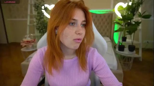 Image 3 of emilyfoxxi Stream on Chaturbate on 1 month ago